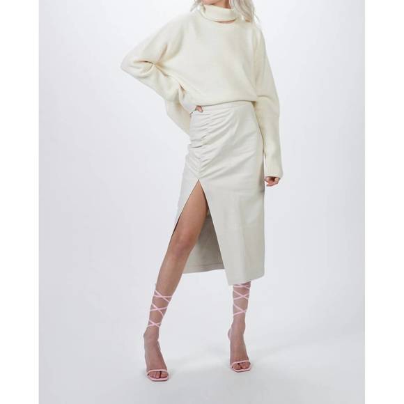 ZEYNEP ARCAY Sweaters - NEW ZEYNEP ARCAY cashmere turtleneck jumper in off white